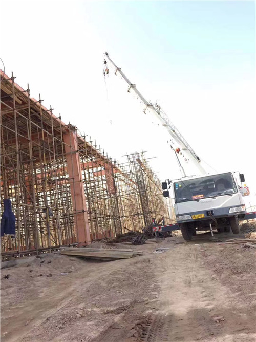 余干县25 吨、50 吨吊车怎么选？多大重量 / 半径适合对应车型？